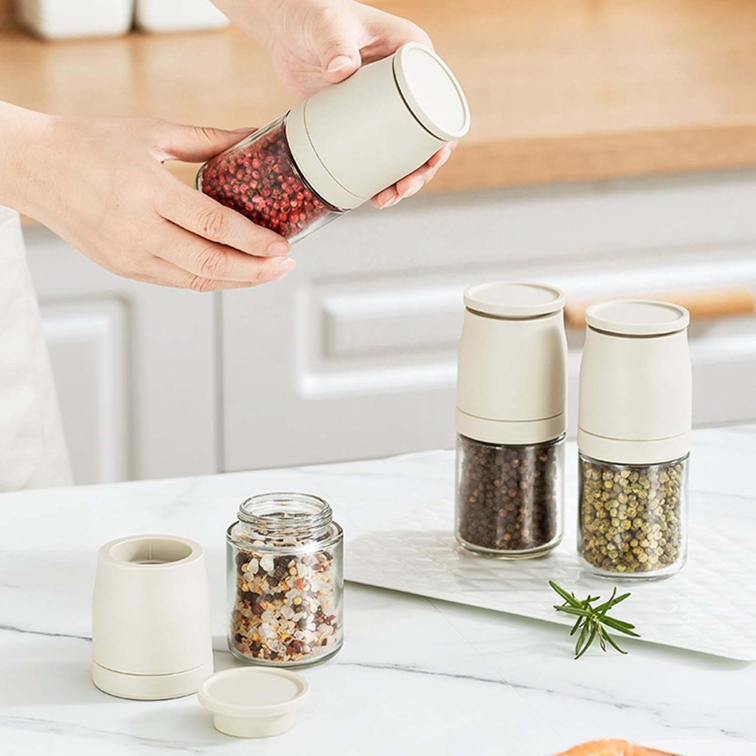 Wholesale gogosourcing Adjustable Thickness Pepper Grinder Household Manual Black Pepper Glass Grinding Spice Grinder Bottle Sesame Sea Salt Grinding Bottle Pink with DDP shipping and customization